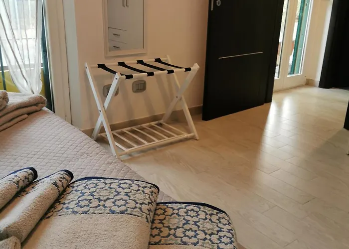 La Casetta * 迪亚诺马里纳